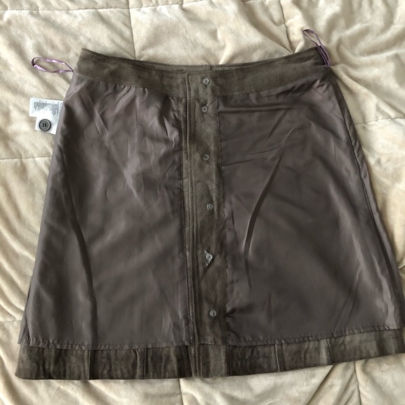 High-waisted, Brown-Suede Mini-Skirt, L.O.G.G. by H&M, European Size 40 Leather! - Picture 3 of 8